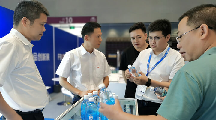 FBIF 2023 | Huayan Precision Machinery debuted with gradient creative packaging bottles